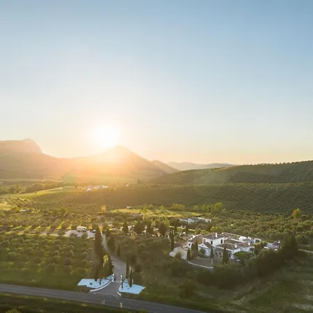 Paradis, Pool, Jacuzzi, Gym And Sauna Just 30 Minutes From Malaga! Деревянный коттедж Антекера