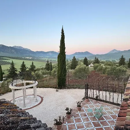 Paradis, Pool, Jacuzzi, Gym And Sauna Just 30 Minutes From Malaga!