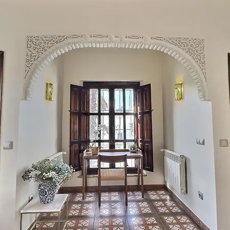 Деревянный коттедж Paradis, Pool, Jacuzzi, Gym And Sauna Just 30 Minutes From Malaga! Антекера