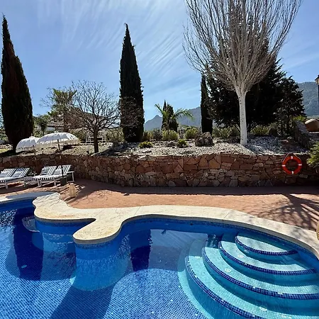 Деревянный коттедж Paradis, Pool, Jacuzzi, Gym And Sauna Just 30 Minutes From Malaga! Антекера