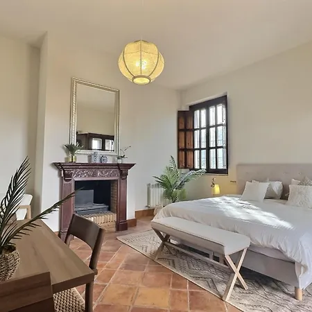 Paradis, Pool, Jacuzzi, Gym And Sauna Just 30 Minutes From Malaga!